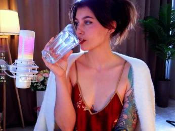 HoneyCherry webcam model stream image