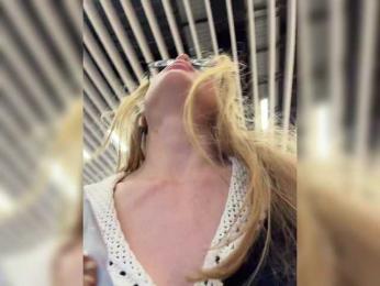 LiiBaby webcam model stream image