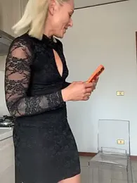 petrouchkaaa_ webcam model stream image