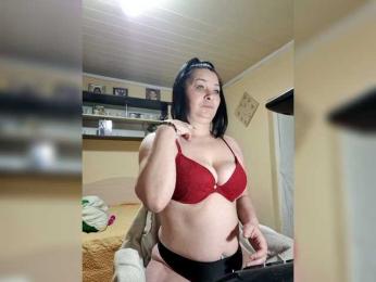 Alliahhot webcam model stream image