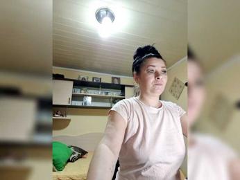 Alliahhot webcam model stream image