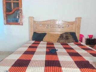 Bratz Glloe webcam model stream image