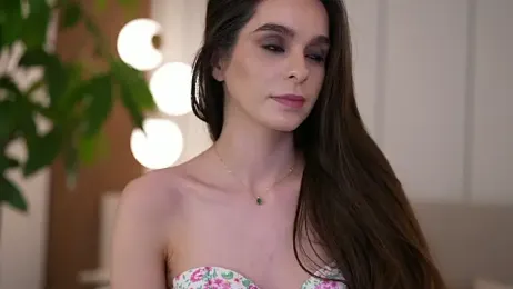 DoviaClaire webcam model stream image