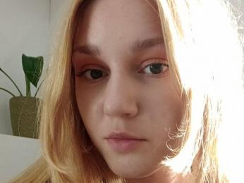 StefaniLuxe webcam model stream image