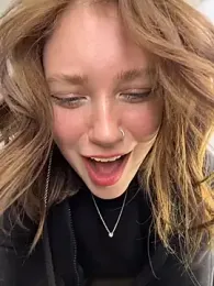 lucy-joy webcam model stream image