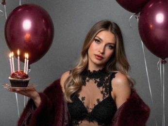 AlmaShannon webcam model stream image