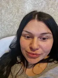 9Alice webcam model stream image