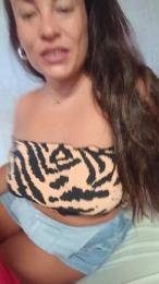 Bombones2 webcam model stream image