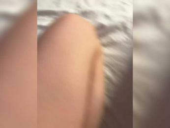 millemimi webcam bongacams model stream image