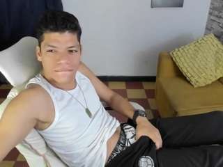 mike-guzman webcam camsoda model stream image