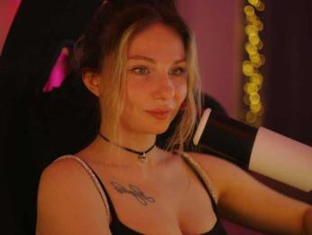 D_i_aM webcam model stream image