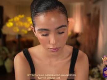 amnie_ webcam model stream image