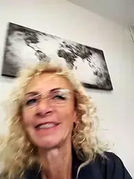 clarabell4 webcam model stream image