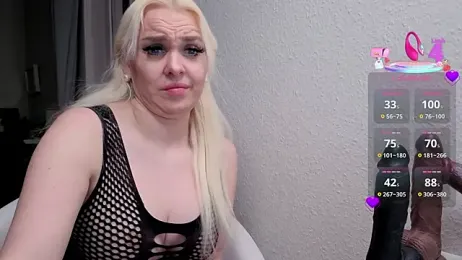 MIA-XXX webcam stripchat model stream image