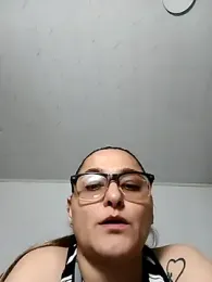 pareja_latina1483 webcam model stream image