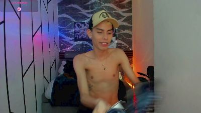 Room_69x webcam model stream image