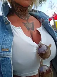 TravelMommyBlair webcam stripchat model stream image