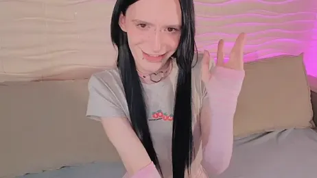 madi_snow webcam model stream image