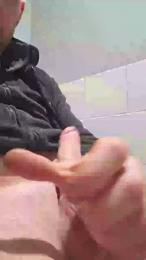 Clemeg webcam model stream image