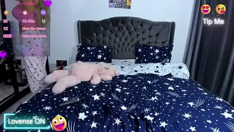 Nicol2Naya webcam model stream image