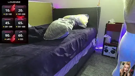 Blondiewithanass webcam stripchat model stream image