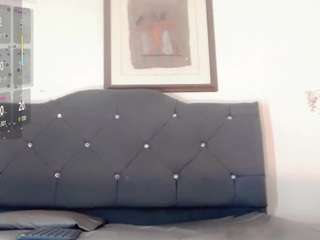 suzume-mendez webcam model stream image