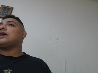 Leebron M webcam flirt4free model stream image