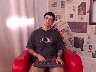 Logan Newman webcam model stream image