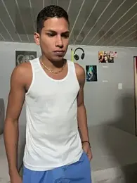 Mike_and_Rayan webcam model stream image