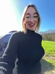 Giuliana_baby webcam model stream image