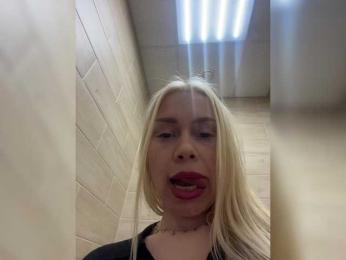 MirandaNow webcam model stream image