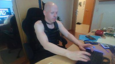 Piercing888 webcam cam4 model stream image