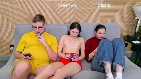 Ksenny webcam stripchat model stream image