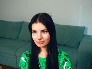 Holli Browen webcam model stream image