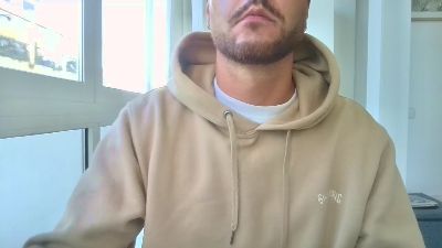 Surfer_30 webcam model stream image