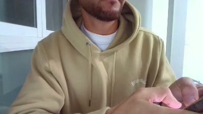 Surfer_30 webcam model stream image