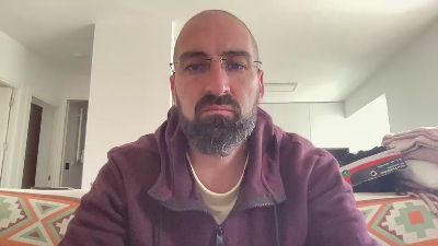 v1c70r1985 webcam cam4 model stream image