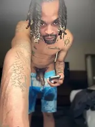 2HandsLong webcam stripchat model stream image