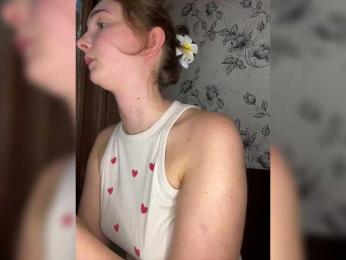 PeachGirl webcam bongacams model stream image