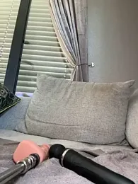 Bella-Tight webcam model stream image