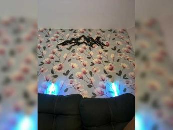 Sweet-Sweet webcam model stream image