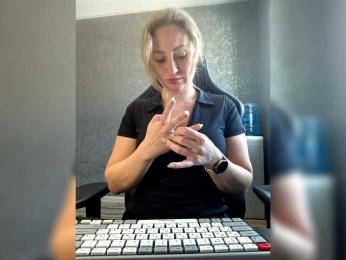 goddesssssss webcam bongacams model stream image