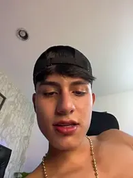 Lander_Cruz webcam stripchat model stream image