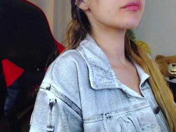 Rosmar_18 webcam model stream image