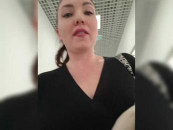 DIVORA webcam bongacams model stream image