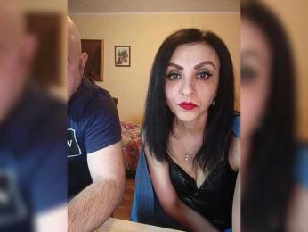 WikiBitch webcam model stream image