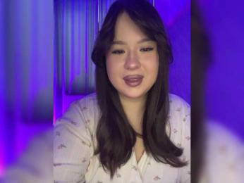 CateLong webcam model stream image