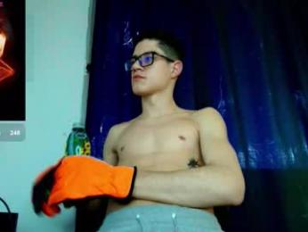 wolfan_sky webcam chaturbate model stream image