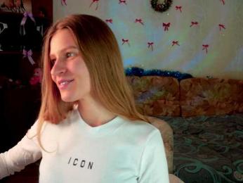 Lunariaaa webcam model stream image