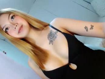 hoelychess webcam model stream image